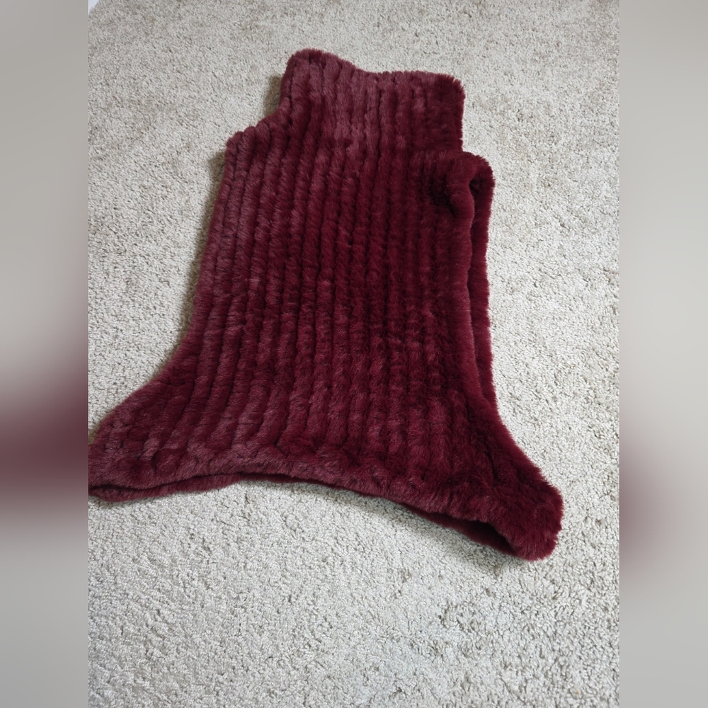 Patrizia Luca Women’s Burgundy Faux Fur Turtle Neck Pullover Vest Size M